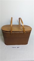 VINTAGE PICNIC BASKET