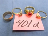 (4) Assorted 10 kt Y/G Test Assorted Rings -