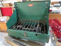 VINTAGE COLEMAN CAMPING STOVE