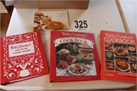 (4) Betty Crocker Cook Books(R4)