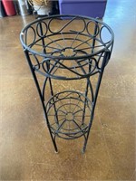 Plant Stand ( NO SHIPPING)