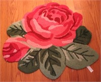 Rose hook rug, 25 x 25