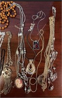 (20) Vintage  Necklaces