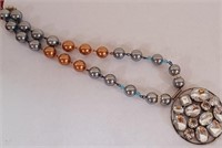 N - PENDANT NECKLACE W/ STONES & PEARLS (R79)