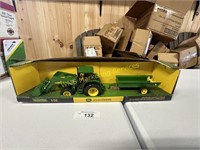 JD 1/32 6210 With Loader And Spreader