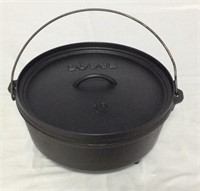 Lodge Footed Dutch Oven
