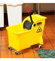 Rubbermaid $74 Retail Mop Bucket with Wringer on