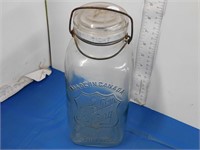 CANADIAN KIN GLASS JAR "WIDEMOUTH ADJUSTABLE" WITH