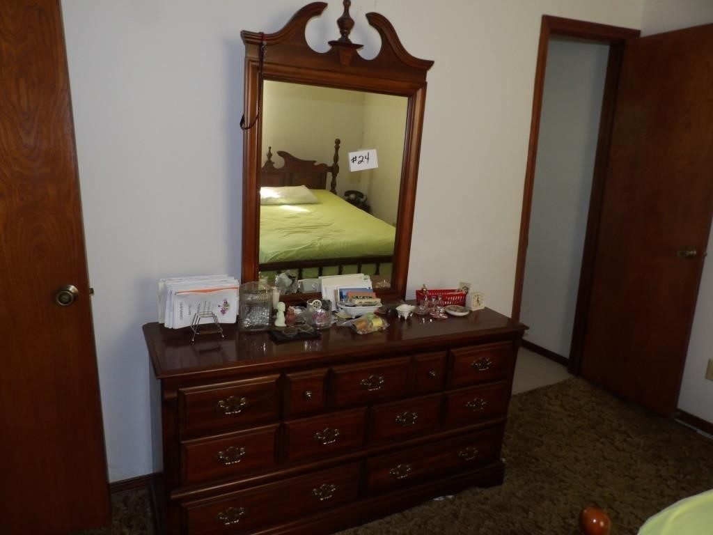 dresser w/ mirror - matches # 23 queen bed