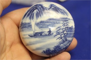 Chinese Blue and White Paste Box
