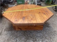 Pine table