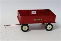 IH WAGON ERTL 1/16