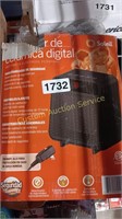 CERAMIC DIGITAL HEATER