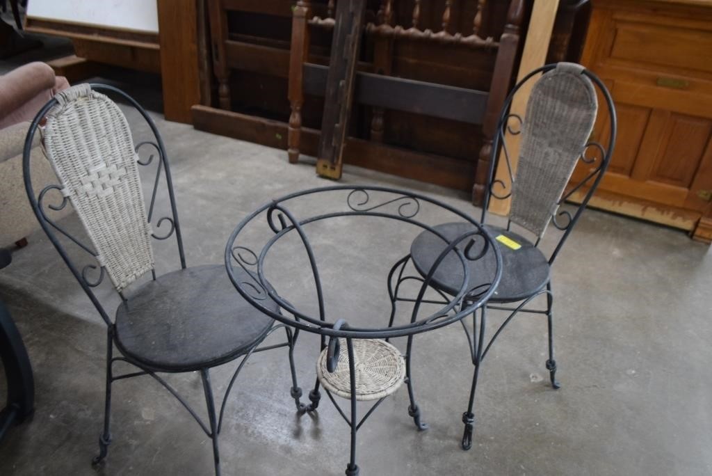 Metal Patio Set, Table Needs A Top