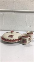 Stoneware Lidded Pie Dish & Two Mugs K8C