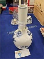 WHITE AND BLUE CHINESE VASE