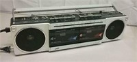 JVC Stereo Cassette Recorder RC-W3 Powers Up