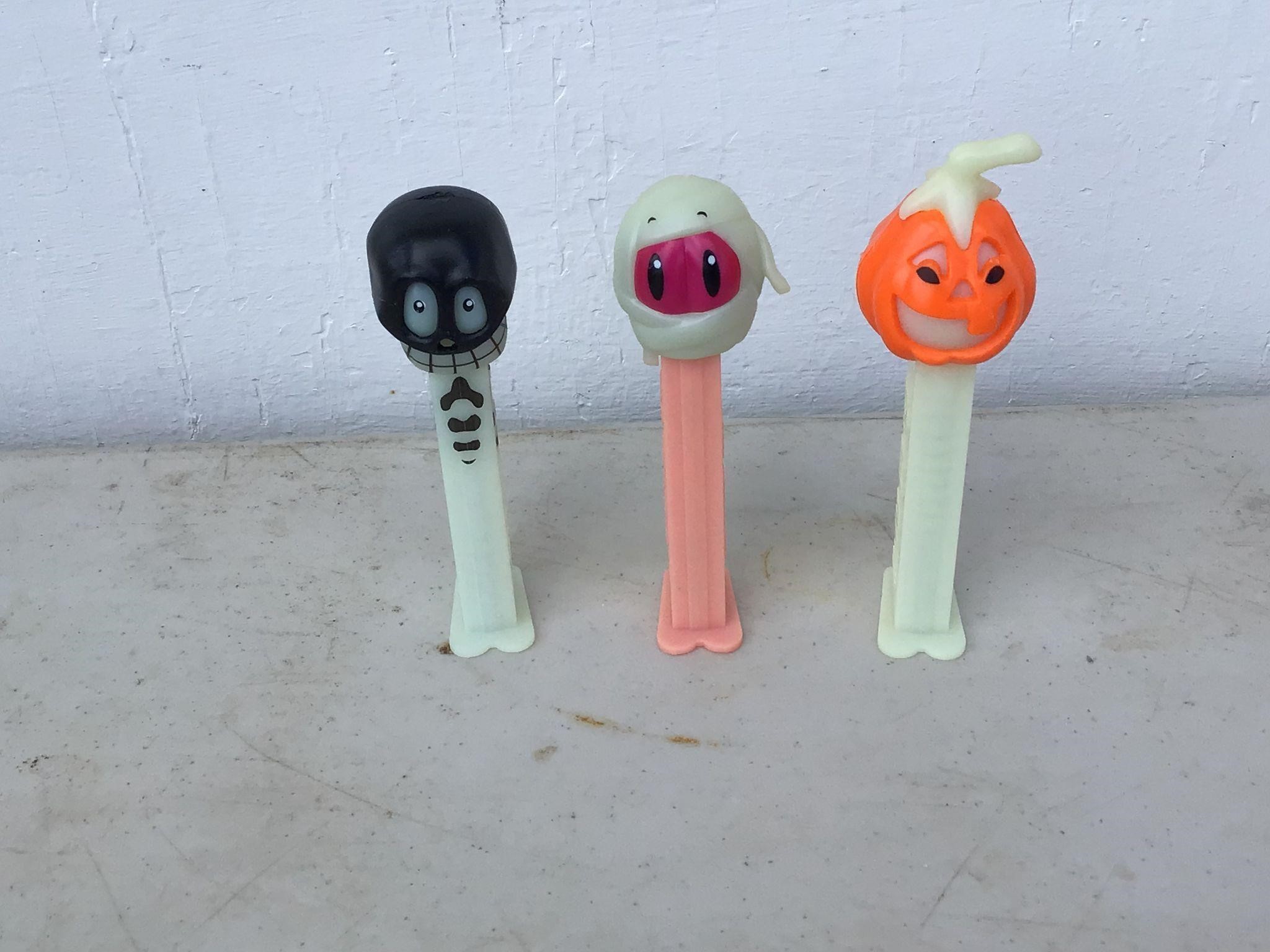 HALLOWEEN CANDY CONTAINERS