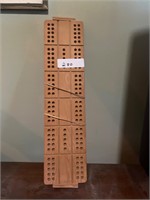 Cribbage board with pieces