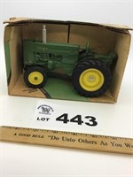 ERTL JOHN DEERE MODEL M 1/16 SCALE