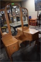 Vintage Oak Vanity w/Tri-Fold Mirror 41" Wide