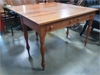 Wooden gateleg table