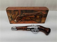 Avon dualing Pistol 1760 After Shave Gun