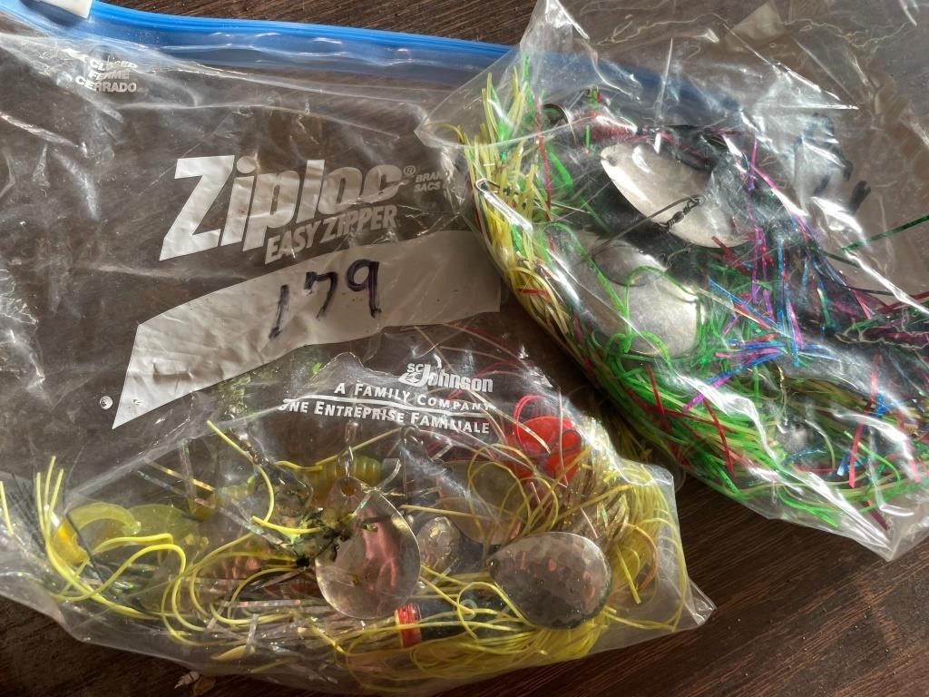 2 bags lures