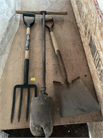 Tools/Hand held-Garden fork/post hole auger/spade