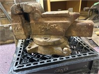 Large Babco vice with other