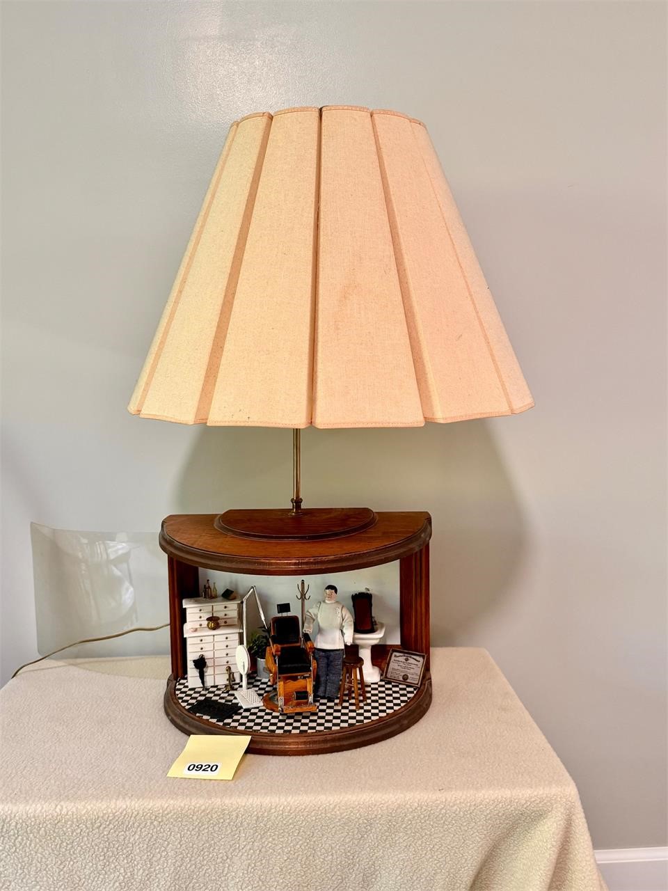 Miniature Dentist Office/Lamp