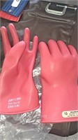 Heavy duty rubber gloves with carrying pouches