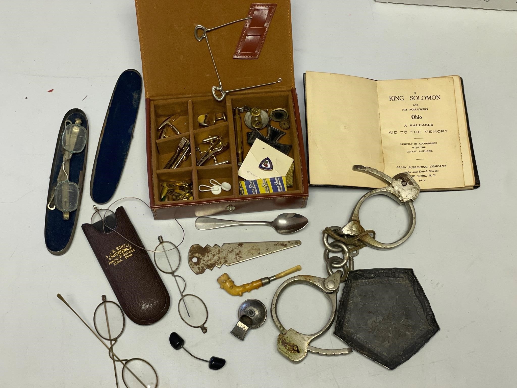 Assorted small antique items