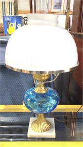 Fenton Coin Dot lamp