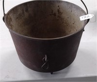 Vintage  #8 Gatemark Cast Iron Footed Cauldron A