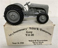 1/16 Grey T.O.20 Tractor with Box,1988