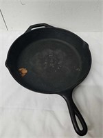 10-in large cast iron skillet no wobble