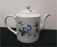 Vintage decorative teapot made in Japan