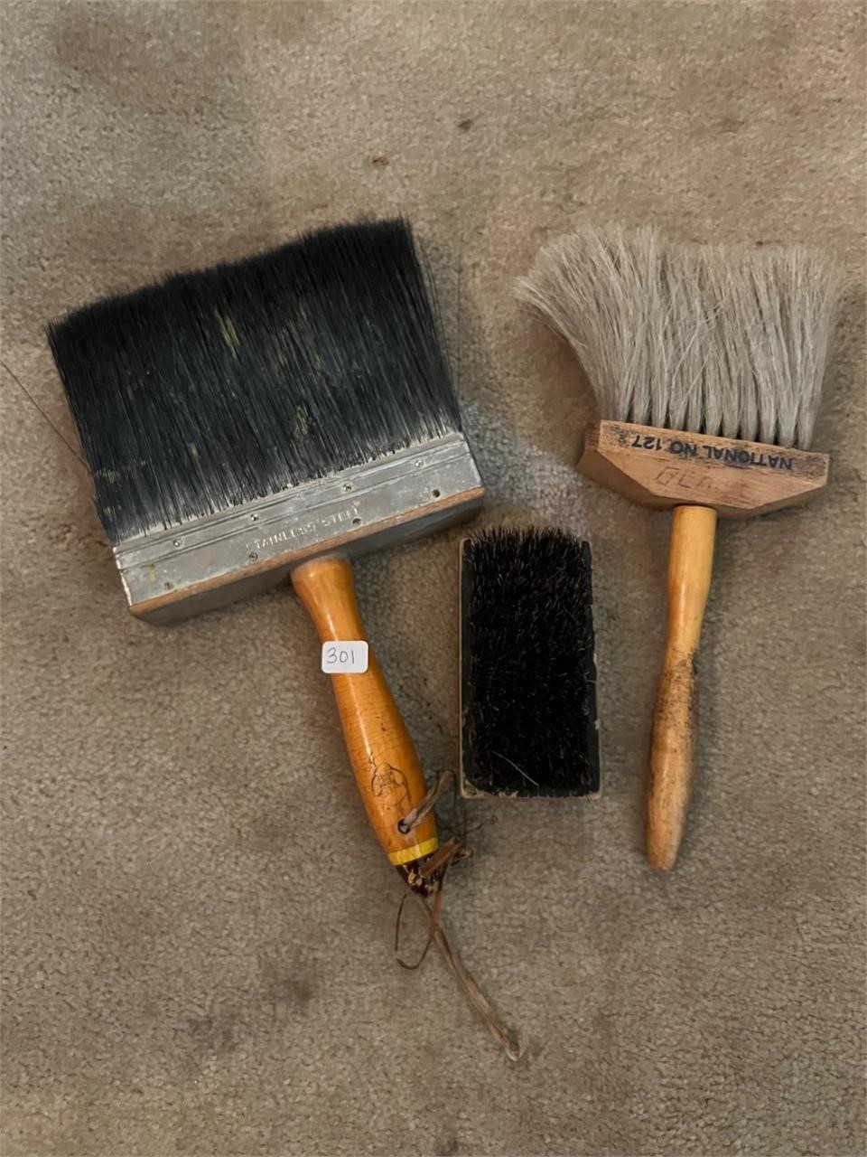 3 BRUSHES