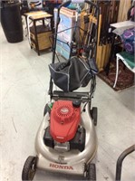 Honda push mower with collection bag