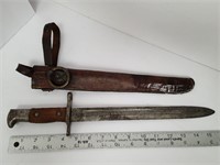 US #1900 Bayonet, Leather Case, Brass Ring & Clip