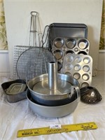 Kitchen Lot - Baking Pans - etc.
