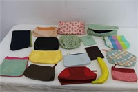 Assortment of 80s/90s Toiletry Pouches