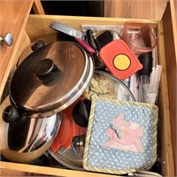 Contents of Kitchen Drawer