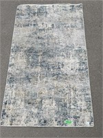 NICE RUG CLEAN 58 X 35 INCHES