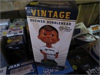 Brewers '14 Collectors Bobblehead: Vintage Brewer