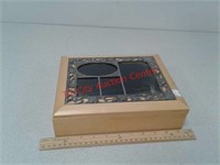 Wood memory box