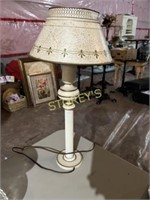 22" Metal Shade Table Lamp