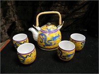 ASIAN TEAPOT WITH 4 CUPS-DRAGON DECORATION