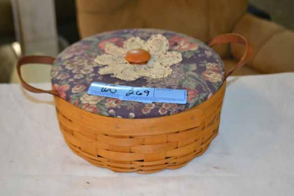 Longaberger Round Darning Basket With Lid